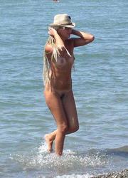 A busty cutie getting it at the Koh Phangan Image 5
