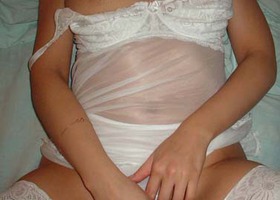 My girlfriend has just become my wife and decided to pose for our family archieve. Image 7