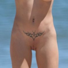 You are the voyeur on nude beach now! 