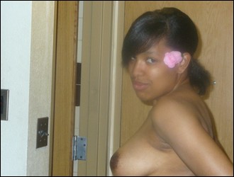 ebony_girlfriends_000639.jpg
